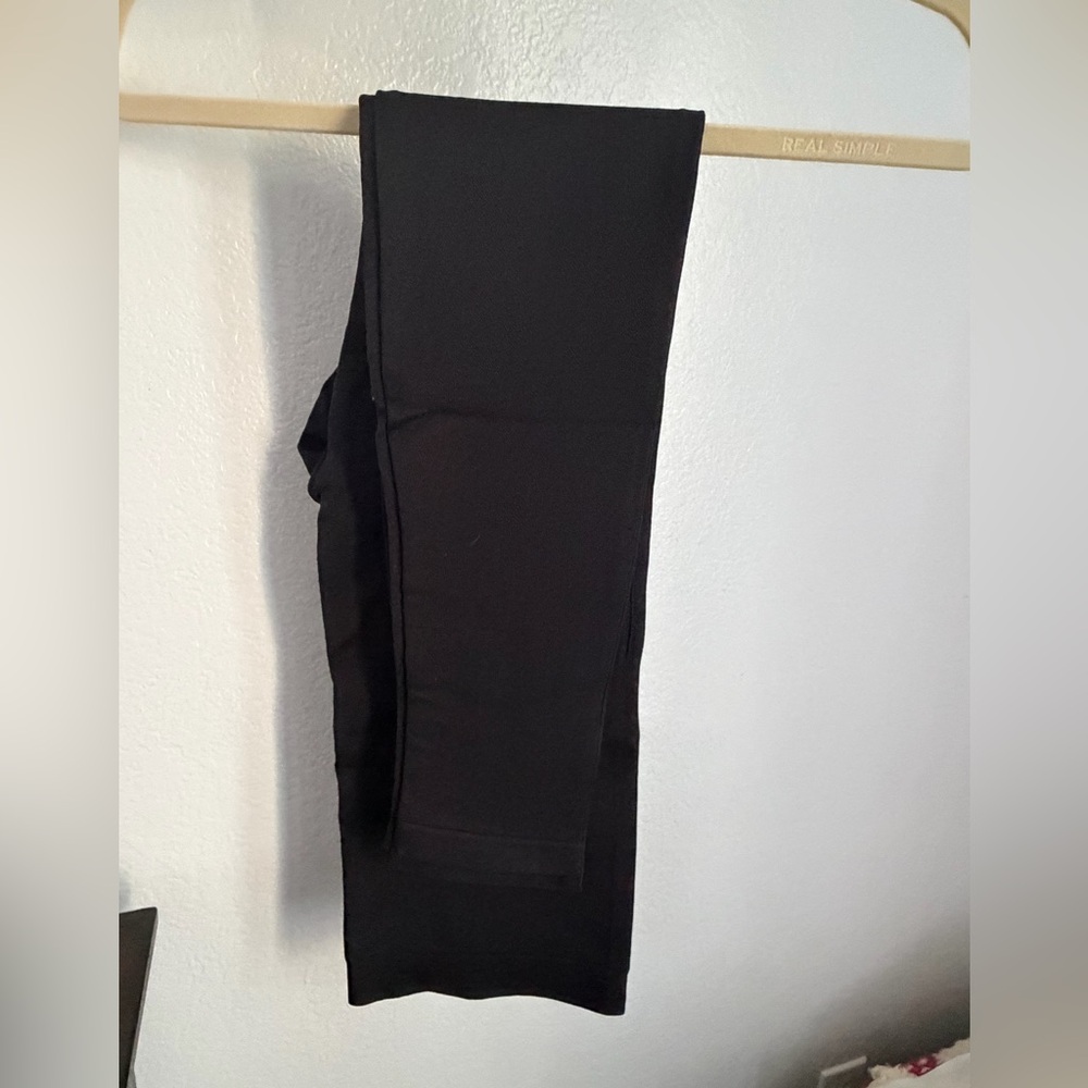 Empetua High-Waisted Shaping Legging - black